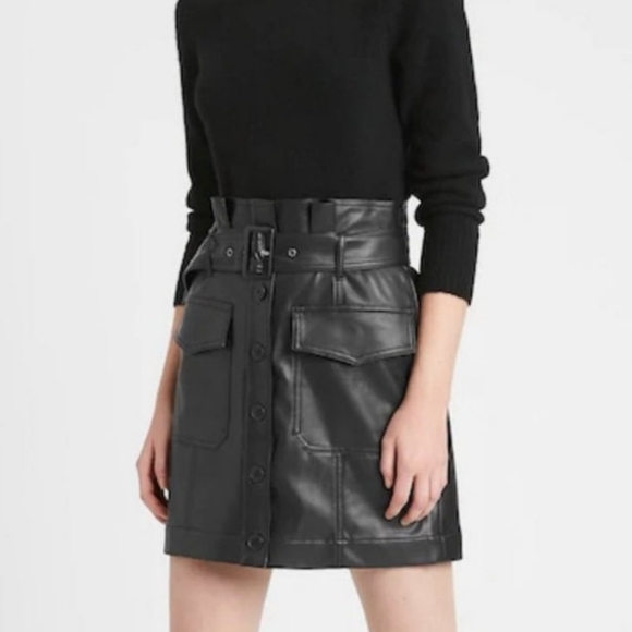 Banana Republic Vegan Leather Mini Skirt Size 12 - Picture 1 of 6